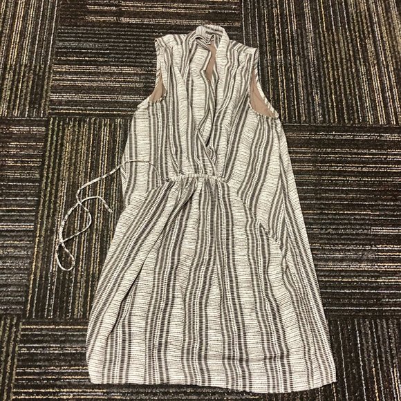 🎁Collective Conceptions Tie Waist Dress - Picture 2 of 4